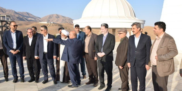 بازدید استاندار مرکزی از پروژه هتل آریای محلات