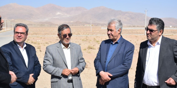 بررسی میدانی معاون وزیر جهاد کشاورزی از روند احداث پروژه شهرک ماهیان زینتی