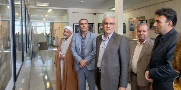 نمایشگاه هنرهای تجسمی در سالن اداره فرهنگ و ارشاد اسلامی شهرستان زرندیه افتتاح شد