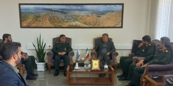 تقدیر دانشکده دافوس سپاه از معاون سیاسی، امنیتی و اجتماعی استانداری مرکزی