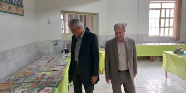 تجلیل از کتابداران شهرستان زرندیه در دومین روز هفته کتاب و کتابخوانی