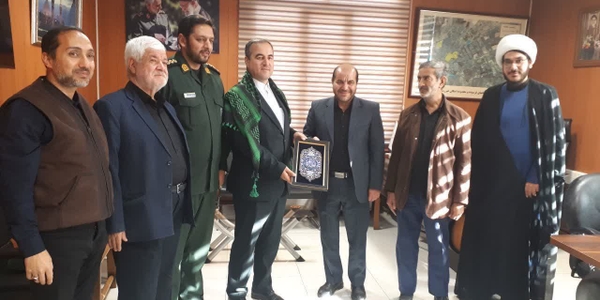 به گزارش روابط عمومی فرمانداری اراک ، اعضای ستاد یادواره سرلشکر شهید رحیم آنجفی و بیش از ۸۰۰ شهید بسیجی شهر اراک، با عبدالرضا حاج علی بیگی فرماندار  شهرستان اراک دیدار و گفتگو کردند