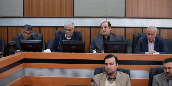 همایش فرمانداران و شهرداران استان مرکزی با حضور استـــاندار برگزار شد