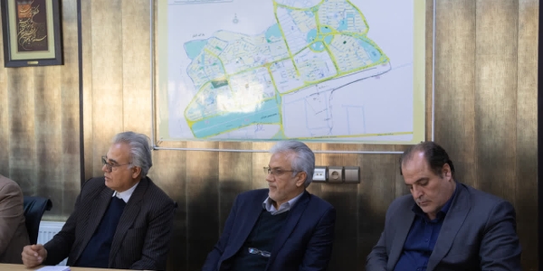 بررسی آخرین وضعیت شهرستان‌ها در نشست فرمانداران استان مرکزی با معاون سیاسی استاندار