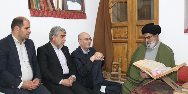 سرپرست معاونت هماهنگی امور اقتصادی استانداری از بیت تاریخی حضرت امام (ره) در خمین بازدید کرد