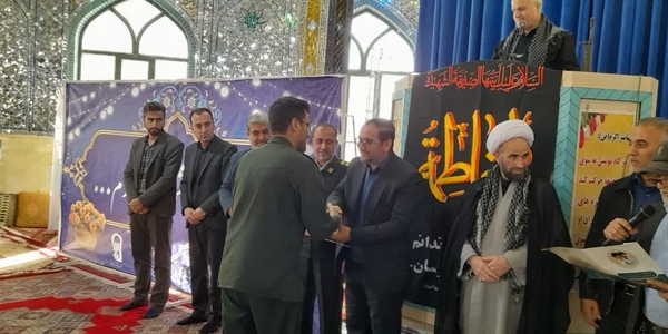 🔘 تقدیر بسیجیان در نماز جمعه شهرستان خنداب با حضور فرماندار