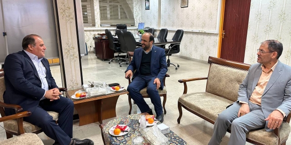 دیدار فرماندار ساوه با رئیس صدا و سیما استان مرکزی برای پوشش زنده جشنواره انار