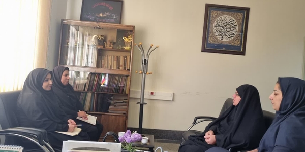 جلسه هم اندیشی و تبادل نظر پیرامون بسترهای آموزش ومشاوره و ایجاد کسب وکارهای خردومشاغل خانگی بانوان به ریاست مفتح زاده مدیرکل امورزنان وخانواده استانداری باحضور سمیه شبرو مدیرعامل هلدینگ آیریک شبرو ،جمشیدی از اداره کل پست و نحوی کارشناس اقتصادی دفتر امور زنان و خانواده   برگزار شد .