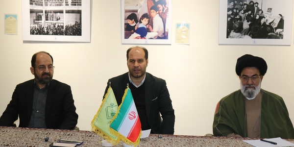 نشست خبری فرماندار با خبرنگاران ، اصحاب رسانه و فعالان حوزه مجازی شهرستان خمین برگزار شد