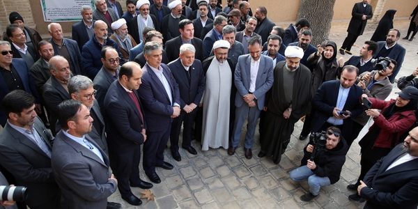 وزیر ميراث فرهنگي ، گردشگری و صنایع دستی از بیت تاریخی حضرت امام (ره) در خمین بازدید کرد