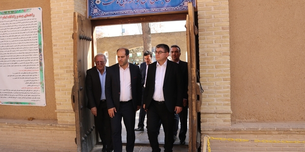 سفیر جمهوری ازبکستان در ایران از بیت تاریخی حضرت امام (ره) در خمین بازدید کرد