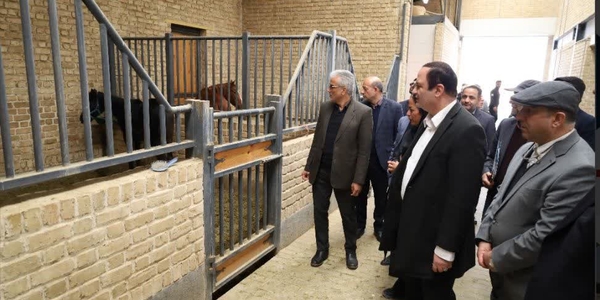 حضور معاون وزیر اقتصاد و استاندار مرکزی در سرزمین ایرانیان (آیلند) زرندیه