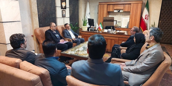 دیدار مدیرکل تعاون، کار و رفاه اجتماعی استان مرکزی با فرماندار محلات