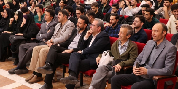 مراسم گرامیداشت روز دانشجو در محلات برگزار شد.