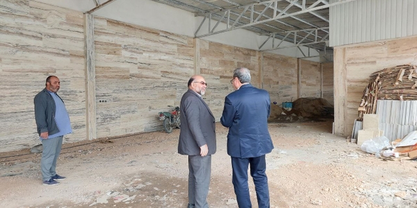 فرماندار شهرستان محلات از روند آماده‌سازی بازارچه اقتصاد مقاومتی بازدید کرد