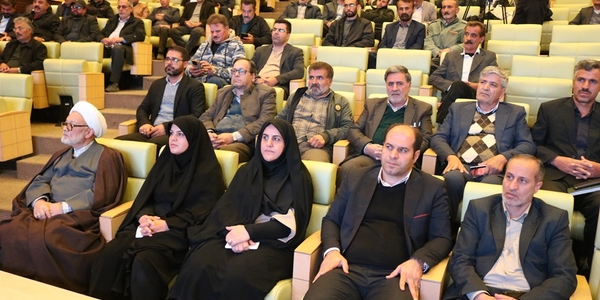 همایش تجلیل از دهیاران و شوراهای اسلامی برتر شهرستان خمین برگزار شد