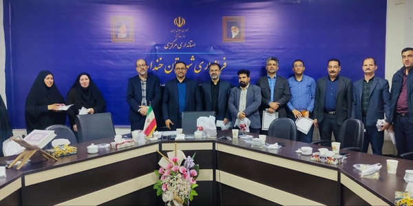 🔘 قدردانی فرماندار خنداب از بانوان شاغل همزمان با ولادت حضرت زهرا(س) و روز زن