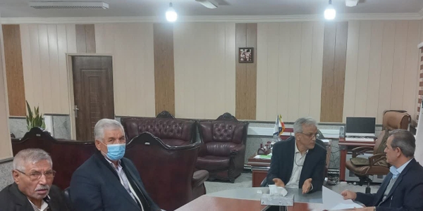 بررسی مشکلات دامداران و مرتع روستای فرج آباد با حضور فرماندار زرندیه