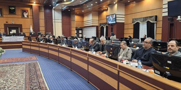 نشست مسئولان اجرایی و هیأت‌های نظارت بر انتخابات شوراهای اسلامی با استاندار مرکزی