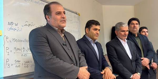 بازدید فرماندار از دانشگاه آزاد اسلامی ساوه به مناسبت روز دانشجو