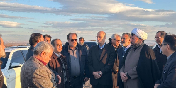 بازدید معاون وزیر جهاد کشاورزی از محل احداث روستابازار بزرگ اترس در ساوه