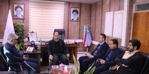 نشست مدیر عامل شرکت پخش فرآورده های نفتی استان با فرماندار شهرستان خمین