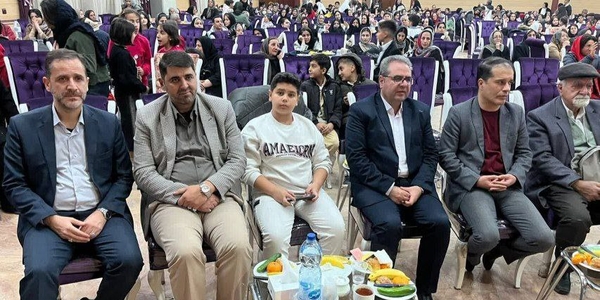 ویژه‌برنامه «شب چله نیم‌وری» در نیم‌ور برگزار شد.