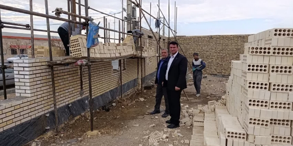 بازدید معاون هماهنگی امور مجتمع‌های اداری فرمانداری از مجتمع اداری و سازمان مردم‌نهاد «آبشار عاطفه‌ها» در کمیجان