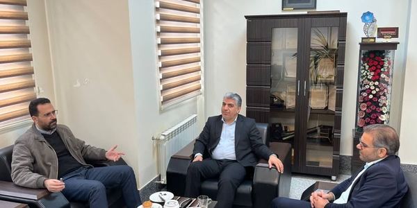 نشست و بازدید مدیرکل پدافند غیرعامل استان از زیرساخت‌های  ثبت احوال استان