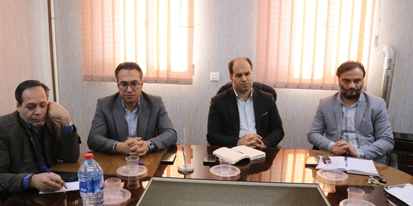 نشست بررسی مسائل و مشکلات اتحادیه های صنفی شهرستان خمین برگزار شد