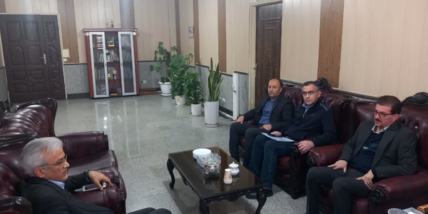 دیدار معاون فنی و مهندسی شرکت گاز استان مرکزی با فرماندار زرندیه