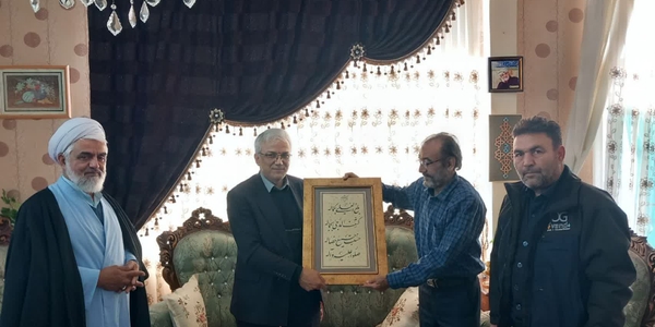 تجلیل مهدی احمدی از استاد ابراهیم مطیع هنرمند پیشکسوت خشنویسی و نگارگری