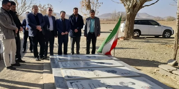 🔹دیدار معاون فرماندار کمیجان با خانواده شهید یحیی اسفندانی و حضور در گلزار شهدای روستای اسفندان