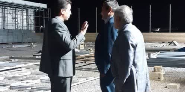 🔻بازدید شبانه فرماندار شهرستان کمیجان از روند اجرای پروژه ورزشگاه شهر میلاجرد