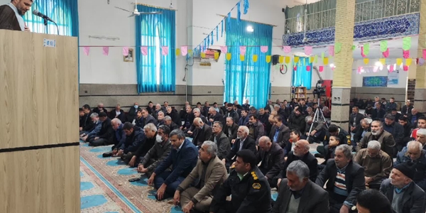 🔻حضور فرماندار شهرستان کمیجان در نماز عبادی ـ سیاسی جمعه