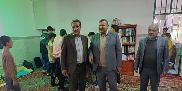 🔻بازدید فرماندار شهرستان کمیجان از آیین اعتکاف دانش‌آموزی و اعتکاف بزرگسالان