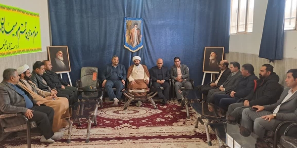 🔻 دیدار فرماندار شهرستان کمیجان با امام جمعه شهر میلاجرد به مناسبت دهه فجر انقلاب اسلامی