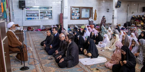 حضور فرماندار شهرستان محلات در جمع دانش‌آموزان معتکف