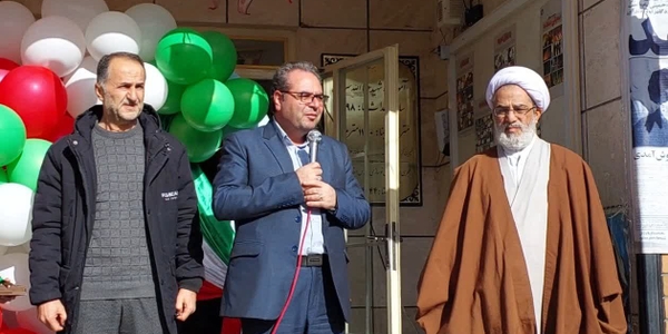 زنگ انقلاب اسلامی در مدارس شهرستان  محلات نواخته شد.