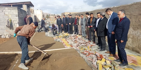 دهیار روستای نخجیروان از آغاز عملیات اجرایی پروژه سنگفرش معابر این روستا خبر داد.