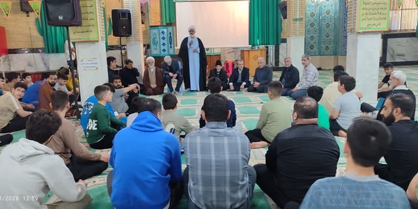 دیدار امام جمعه و سرپرست معاونت سیاسی فرمانداری زرندیه با معتکفین مسجد صاحب‌الزمان (عج) مأمونیه