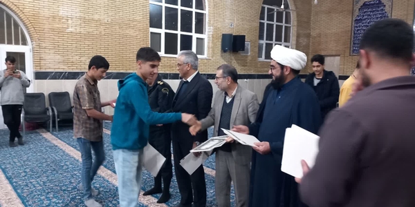 فرماندار زرندیه در مراسم معنوی اعتکاف شهر مأمونیه حضور یافت