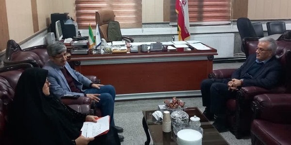 توافق برای توسعه مرکز خونگیری شهرستان زرندیه در جلسه با فرماندار