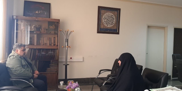 نشست مفتح زاده مدیر کل امور زنان وخانواده استانداری مرکزی ،با ملک زاده رئیس خانه احزاب استان 
طی این نشست راهکارهای افزایش مشارکت سیاسی بانوان در انتخابات دوره هفتم شوراهای اسلامی شهر مورد بحث وبررسی قرارگرفت.

دوشنبه ۲۹ دی ۱۴۰۴