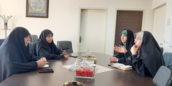 به ریاست مفتح زاده جلسه بررسی وضعیت اجرای طرح هویت بخشی در مدارس متوسطه اراک تشکیل شد.