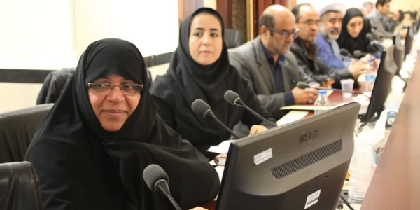 نشست شورای ساماندهی سالمندان استان مرکزی به ریاست قمری معاون سیاسی،اجتماعی وامنیتی استانداری مرکزی و باحضورمفتح زاده مدیر کل امور زنان وخانواده استانداری تشکیل شد .