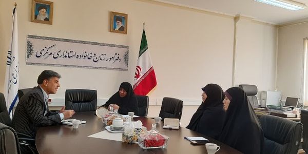 نشست تخصصی هم‌اندیشی به‌منظور بررسی و ارزیابی اقدامات جاری در حوزه مسائل بانوان استان، به ریاست مفتح زاده مدیرکل امور زنان وخانواده استانداری و با حضور اعضای ستاد امر به معروف و نهی از منکر استان برگزار شد.

سه شنبه ۲۸بهمن ۱۴۰۴