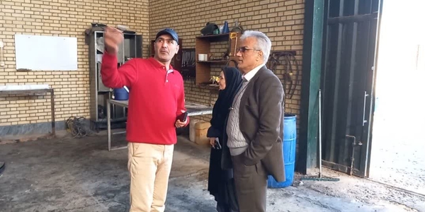 بازدید فرماندار شهرستان زرندیه از شرکت شیمی کنترل پارس