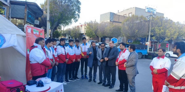 بازدید فرماندار از ایستگاه هلال احمر