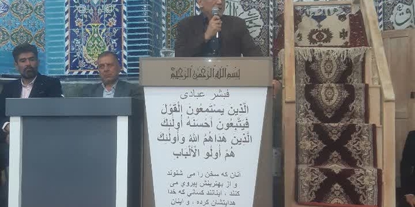 همزمان با موج ۹۶ گردهمایی‌های مردمی در شهرستان زرندیه، مراسم جشن عید سعید غدیر خم با حضور گسترده مردم ولایی روستای مصرقان بخش خرقان و جمعی از مسئولان استانی و شهرستانی برگزار شد.